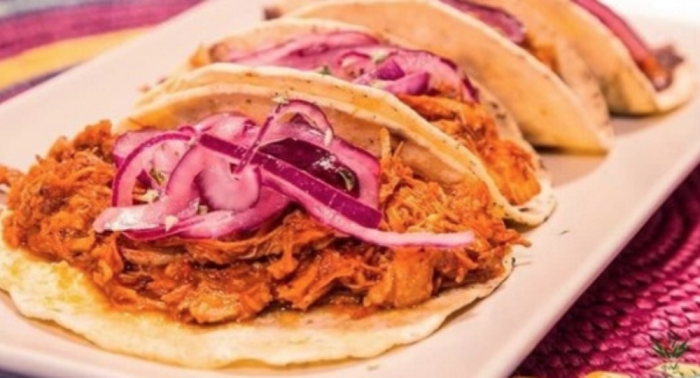 Buscan a yucateca para narrar la historia de la cochinita pibil en Netflix