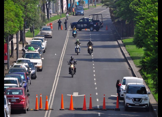 Policías federales bloquean autopista México-Pachuca