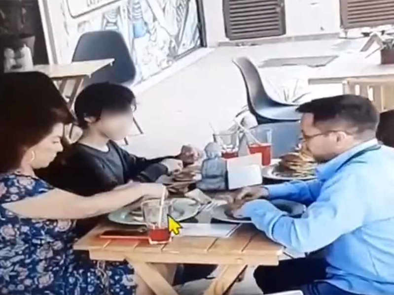 Familia pone cabellos en su comida para evitar pagar la cuenta de restaurante