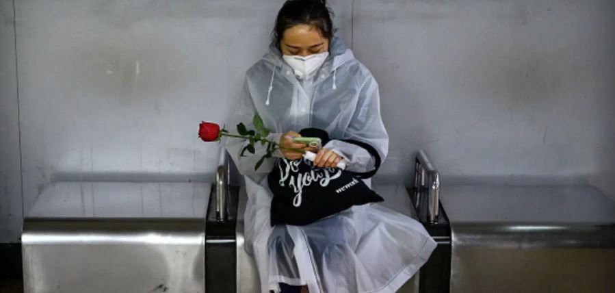 China reporta 143 nuevas muertes por coronavirus; van mil 523