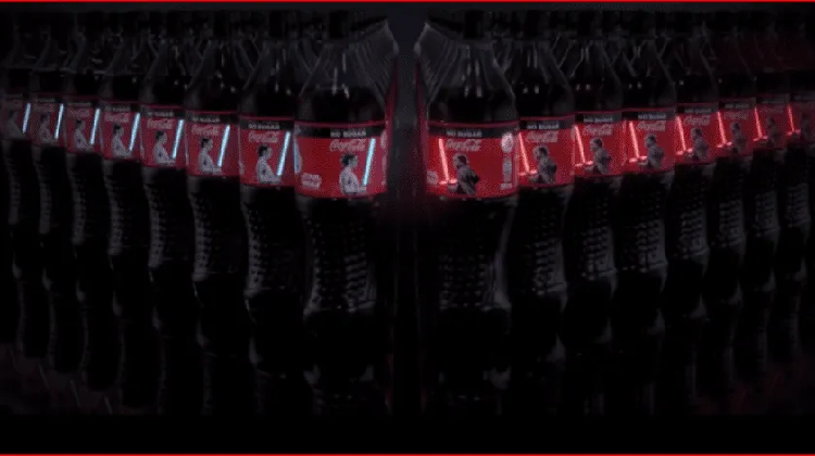 Coca-Cola saca botellas Star Wars con sable que se ilumina