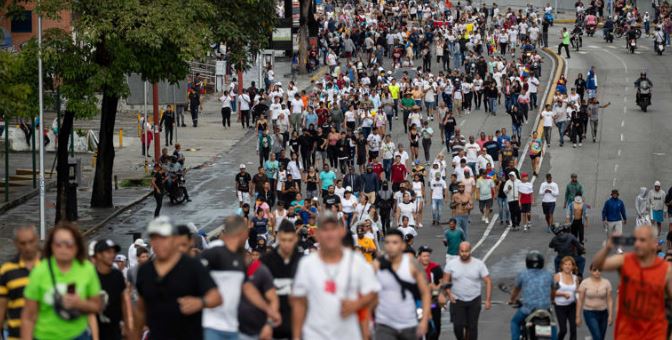 Venezuela: Liberan a 86 jóvenes que fueron detenidos en protestas por elecciones