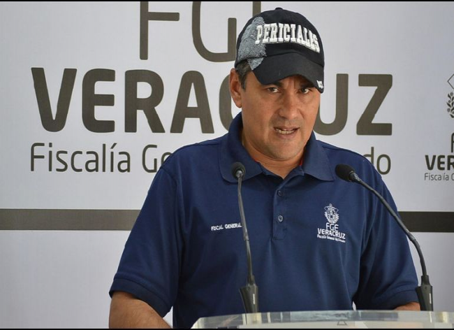 Niegan amparo a ex fiscal de Veracruz por remoción de su cargo