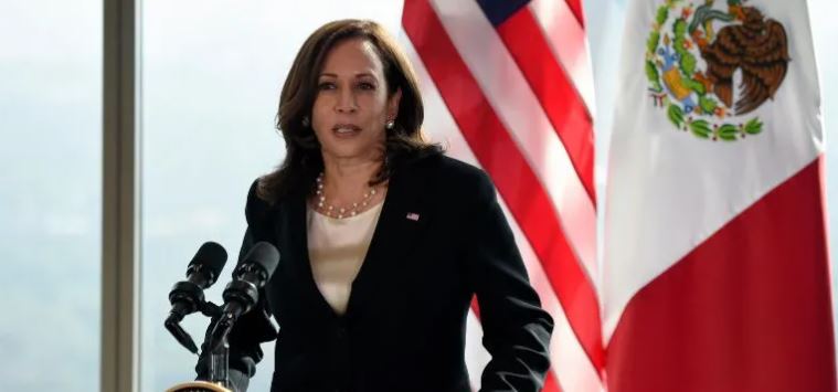 Kamala Harris dice que le pidió a AMLO dejar trabajar a las ONG