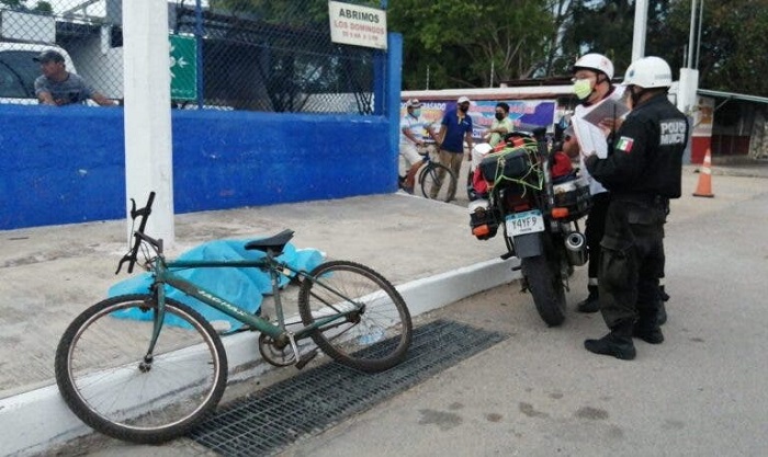 Tizimín: Abuelito cae muerto mientras manejaba su bicicleta