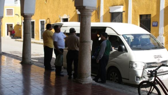 Denuncian abusos de taxistas en ruta de Mérida-Izamal : suben 100% tarifa