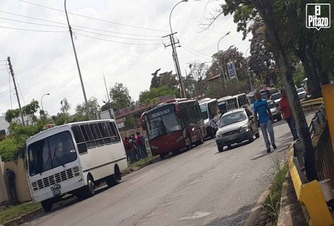 Mérida: “Vuela” camión de transporte de personal de "Leoni"