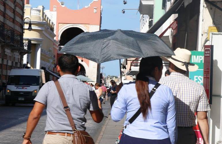 Viernes de calor y lloviznas en Yucatán