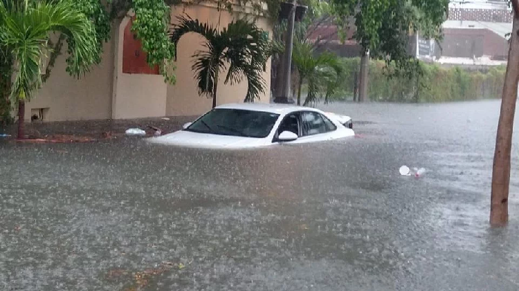 Mazatlán amanece bajo el agua