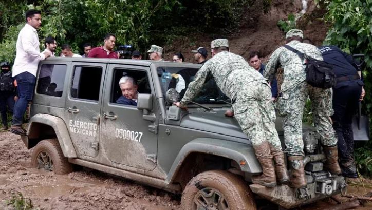 Riva Palacio: La foto que ejemplificó el gobierno de AMLO