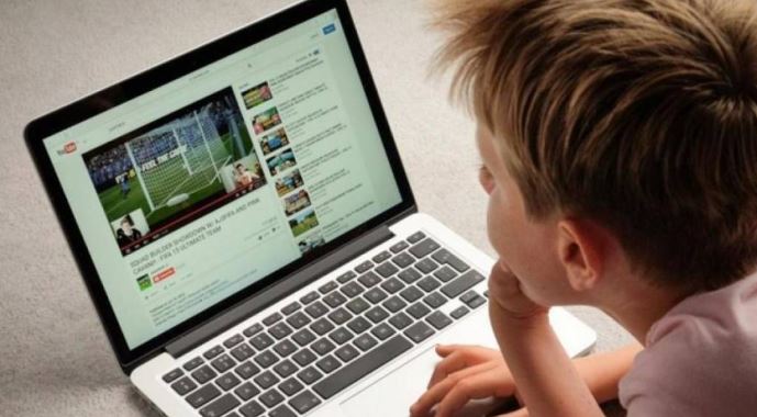 Acusan a Youtube de recopilar ilegalmente datos de millones de niños