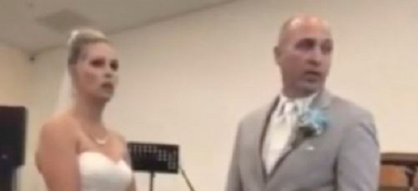 Madre del novio interrumpe inesperadamente la boda