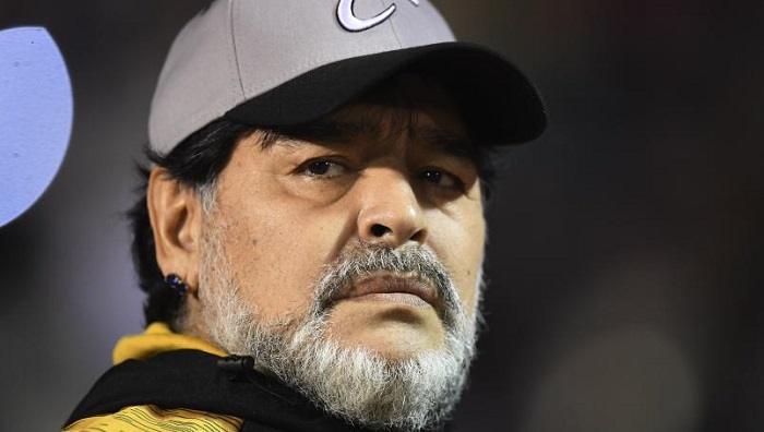 Subastan en casi 12 millones el Porsche de Diego Maradona