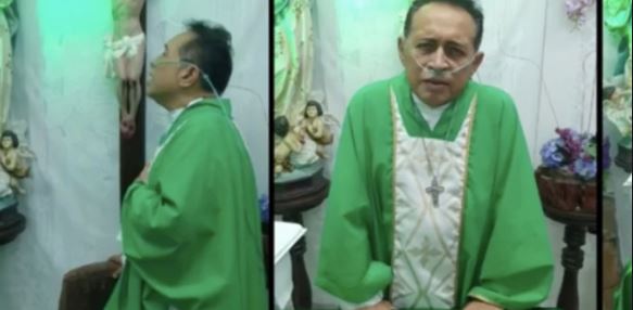 Yucatán: Sacerdote con Covid-19 celebra misa con tanque de oxigeno