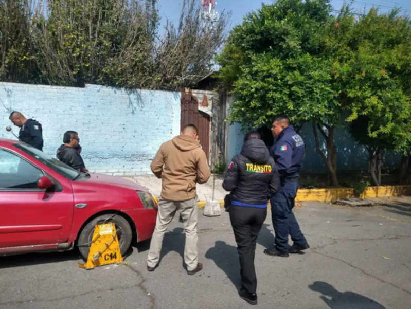 Arrolla a trabajadora de parquímetros para evitar 'araña' en Ecatepec