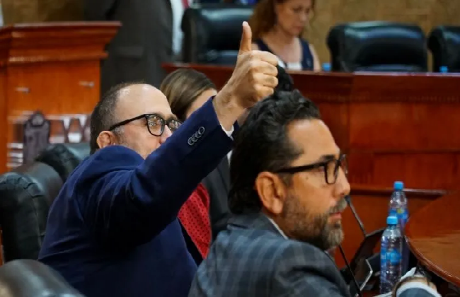 Congreso amplía de dos a 5 años próxima gubernatura de Baja California