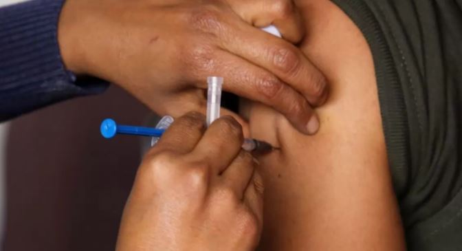 Publican en el DOF acuerdo para que gobiernos locales e IP puedan adquirir vacunas