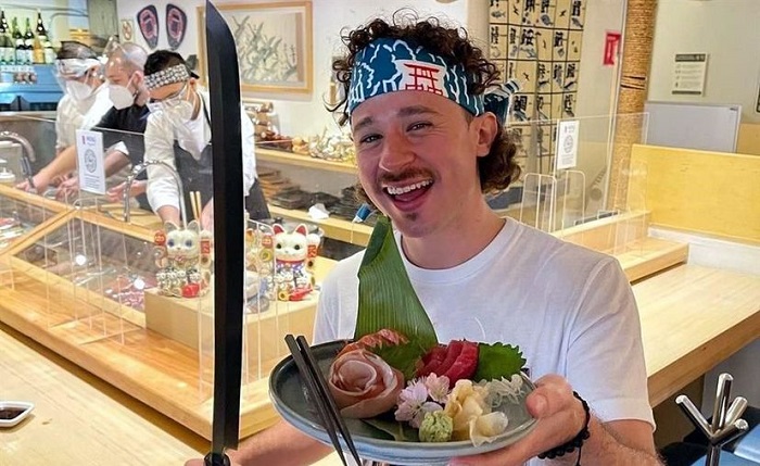 Youtuber y empresario... Luisito Comunica ahora compra un restaurante