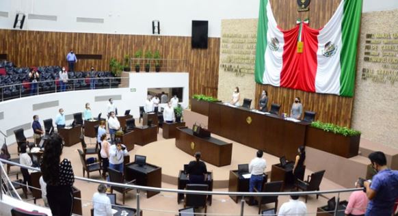 Vila Dosal lamenta que diputados voten, otra vez, contra la creación de miles de empleos