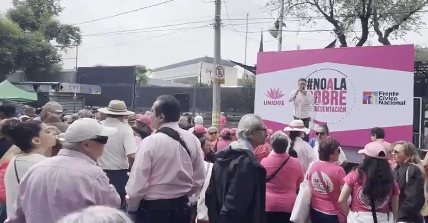 (VÍDEO) Protestan frente al INE contra la sobrerrepresentación en el Congreso