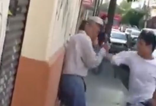 VIDEO: Liberan a menores que se grabaron golpeando a adulto mayor en Jalisco