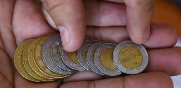 Con “Lunes negro” inicia la semana el peso por desplome de bolsas asiáticas