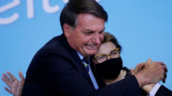 Brasil: Juez obliga al presidente a usar mascarilla en público