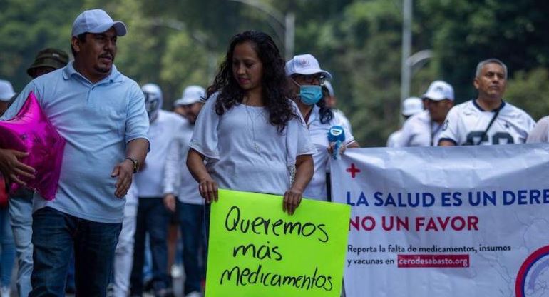 Por desabasto de medicinas, se promueven 26 amparos cada semana