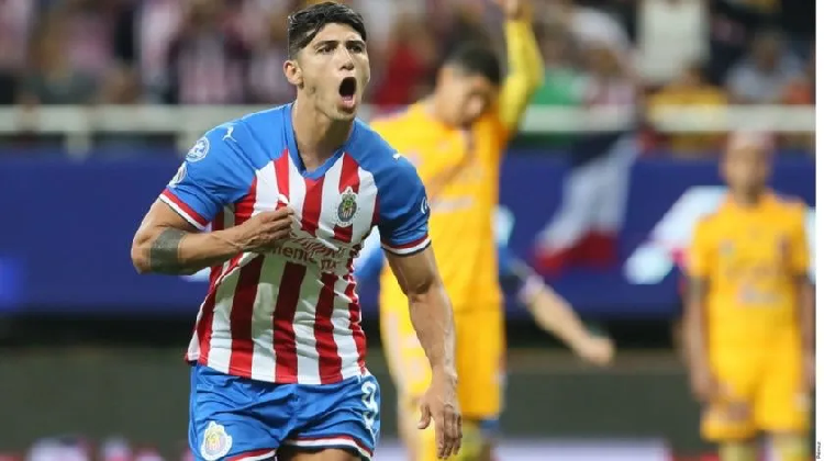 Alan Pulido, en la pelea por el título de goleo del Apertura 2019