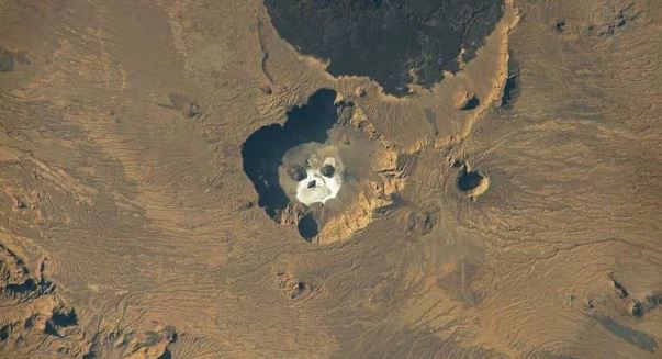 La "calavera del Desierto del Sahara", origen de inquietante foto compartida por la NASA