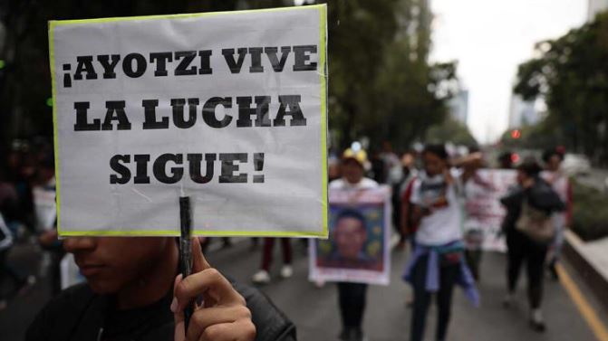 Ayotzinapa: Dan libertad provisional a sargento peluquero