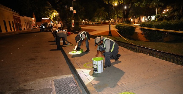 Avanzan trabajos de señalización en el Centro de Mérida para evitar contagios