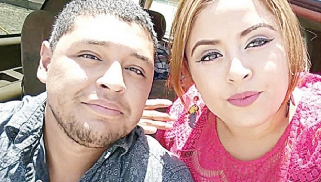 Se tomaban una selfie con armas y la mujer mata a su esposo por accidente