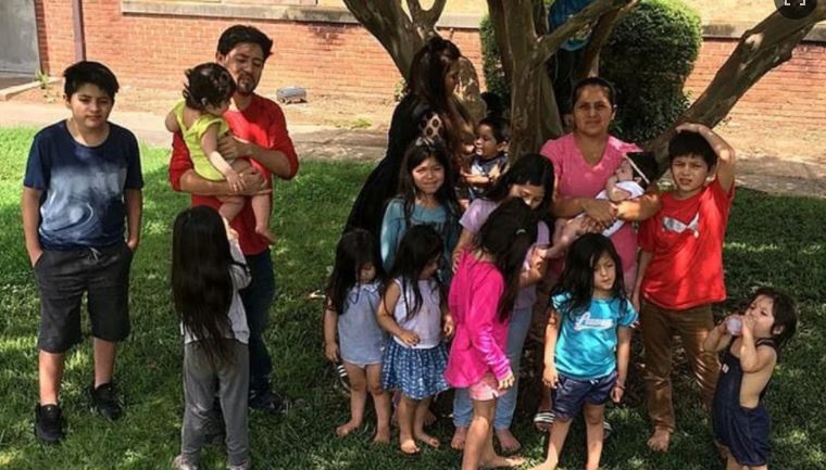 Ya tienen 15 hijos, otro viene en camino y ¡quieren más!