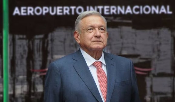Confirma López Obrador decisión de cambiar vuelos de carga del AICM al AIFA
