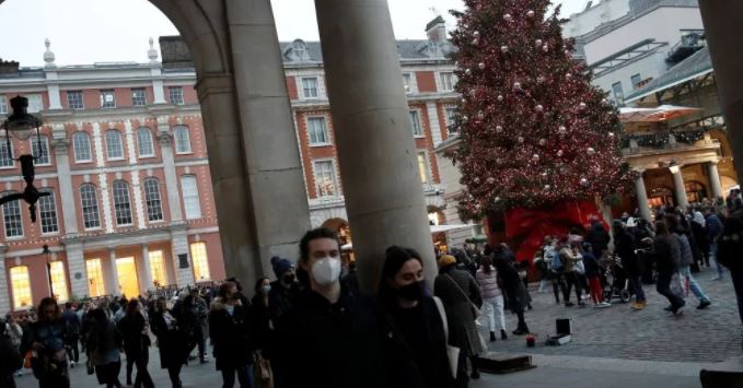 OMS pide cancelar los festejos de Navidad y Año Nuevo por avance de Ómicron