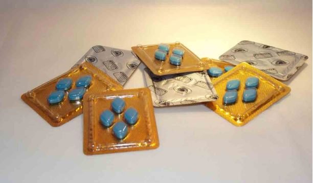 Alumnas dan bebidas con viagra a sus compañeros por un "reto viral"