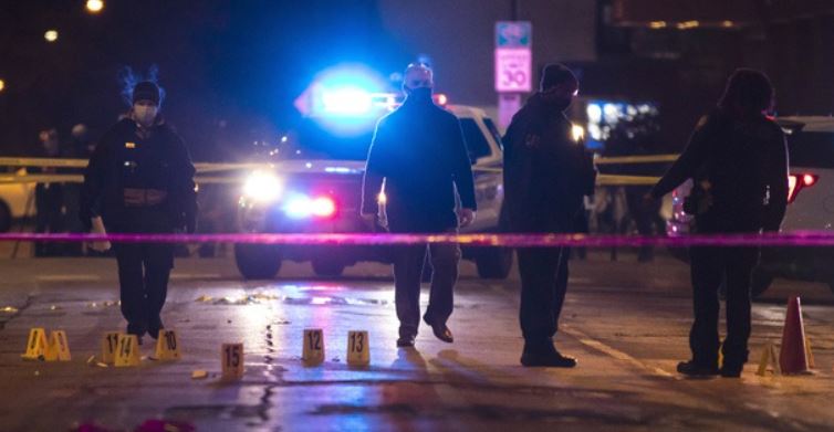 Mata a tres personas en Chicago en distintos tiroteos