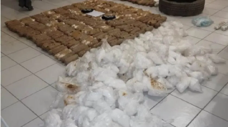 Iban con 260 kilos de "crystal" y 69,000 pastillas de fentanilo en Sonora; los detienen