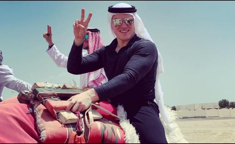 Critican a senador de Movimiento Ciudadano por turistear en Qatar