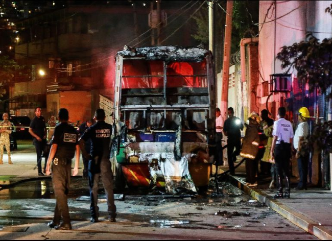 Incendian tres autobuses en Acapulco en dos días