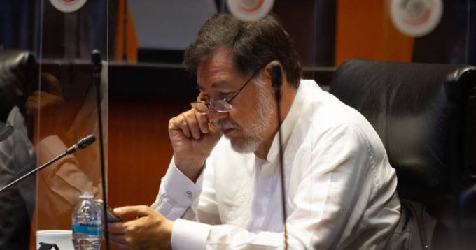 Fernández Noroña, quien se niega a usar cubrebocas, se infecta de COVID-19