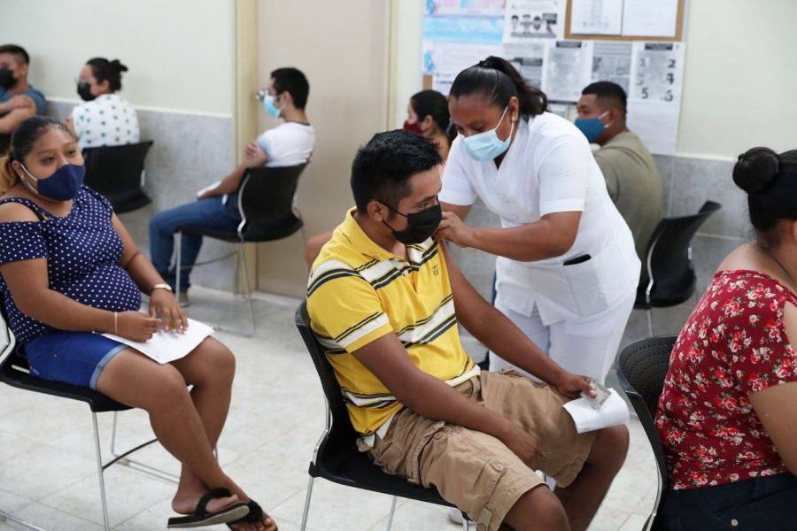 Yucatán: Aplicarán 2a. dosis a personas de 30-39 años en 9 municipios del interior