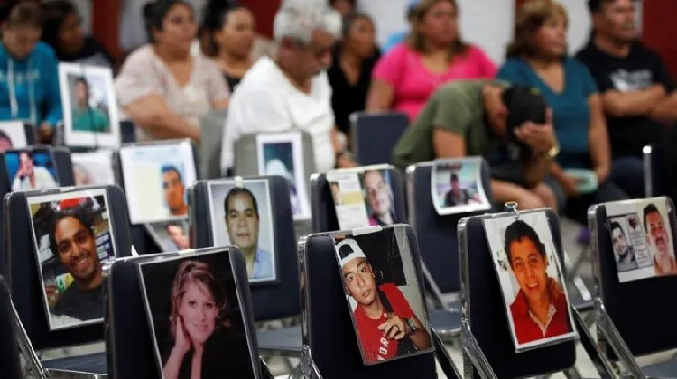 Buscan a sus familiares desaparecidos en cárceles y hospitales