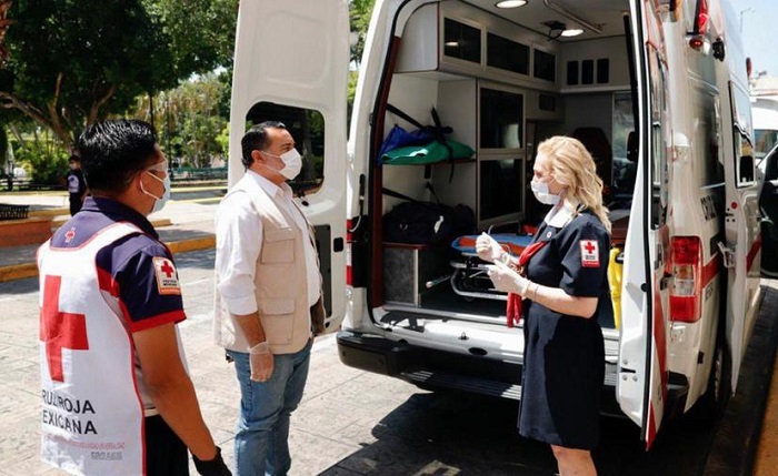 Ayuntamiento de Mérida da donativo a la Cruz Roja