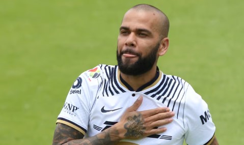 Caso Dani Alves: Mujer rechaza indemnización y pide cárcel para el jugador