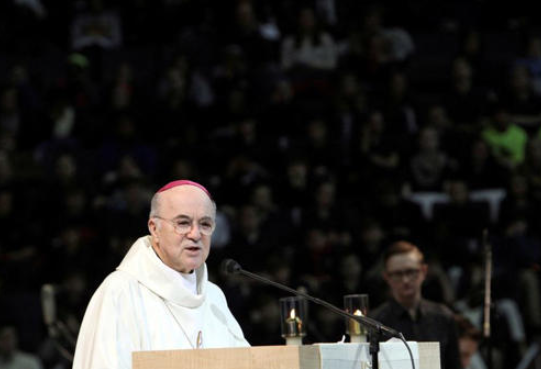 El arzobispo Vigano, archienemigo del papa Francisco, es declarado culpable de cisma