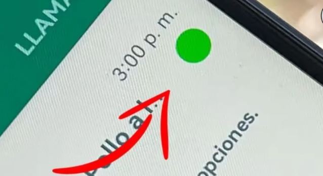 ¿Cómo activar el punto verde que aparece en WhatsApp y qué significa?