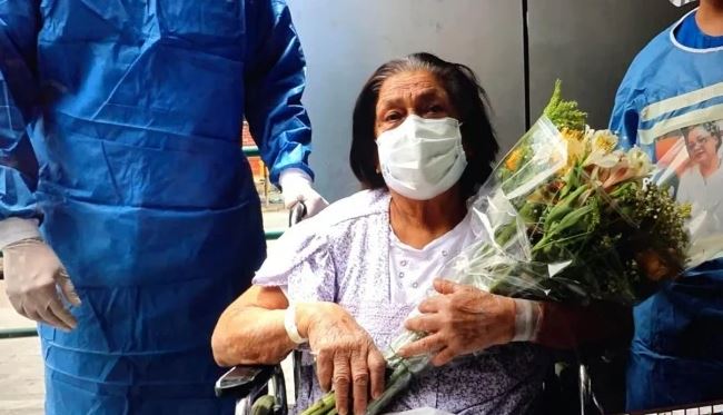Nuevo León: Abuelita de 84 años supera la Covid-19
