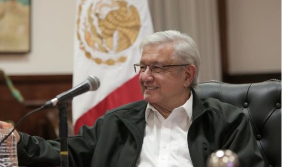 AMLO responde a intelectuales y los tacha de deshonestos